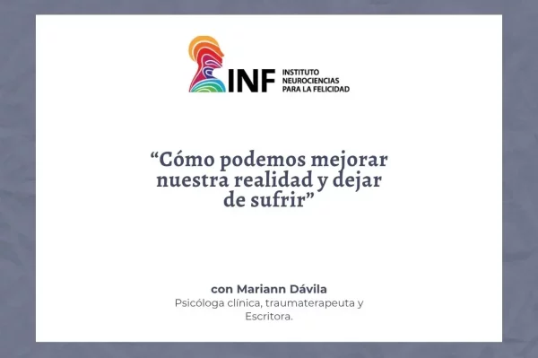 Persona en reflexión profunda, tocando su pecho con la mano, simbolizando la integración del cuerpo, las emociones y el pensamiento para sanar la realidad interna.